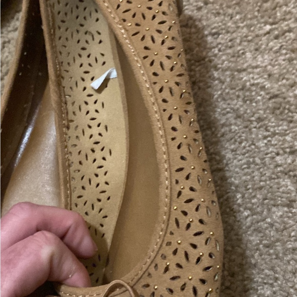 Seychelles Women's Brown Perforated Flats - Picture 6 of 6